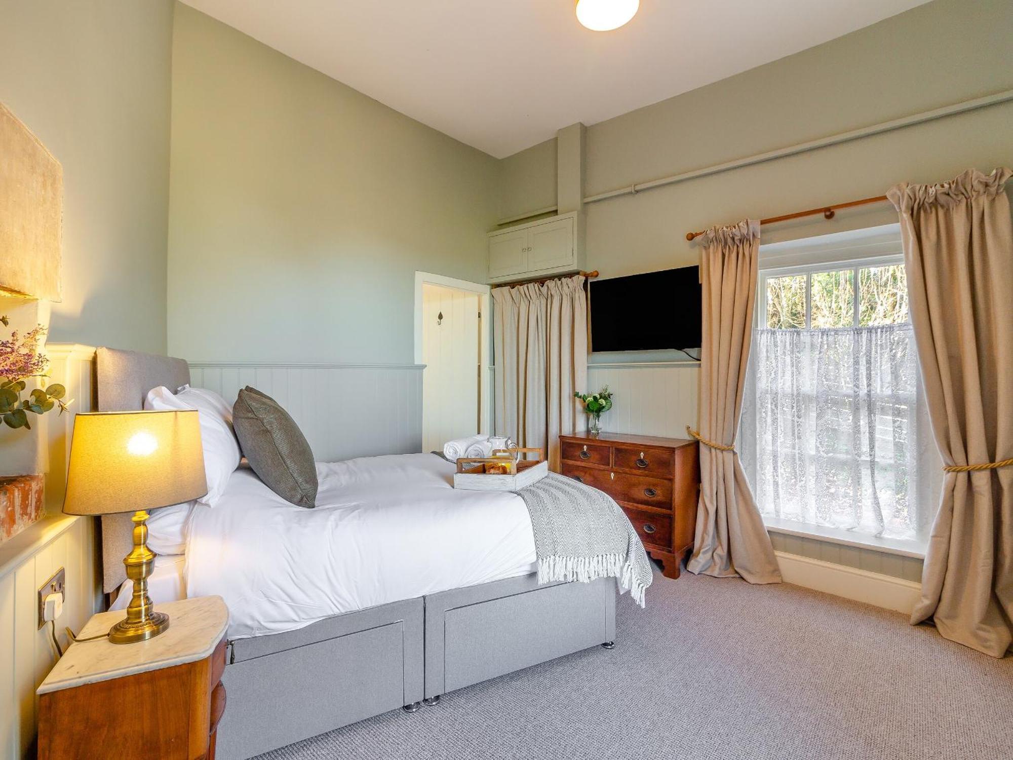 The Lodge Wonastow Esterno foto